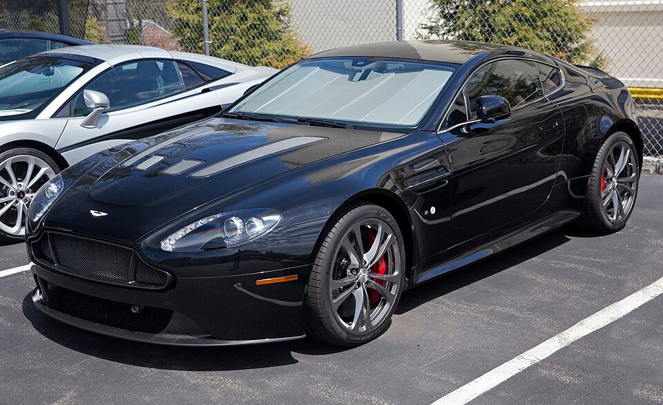 Aston Martin Vantage