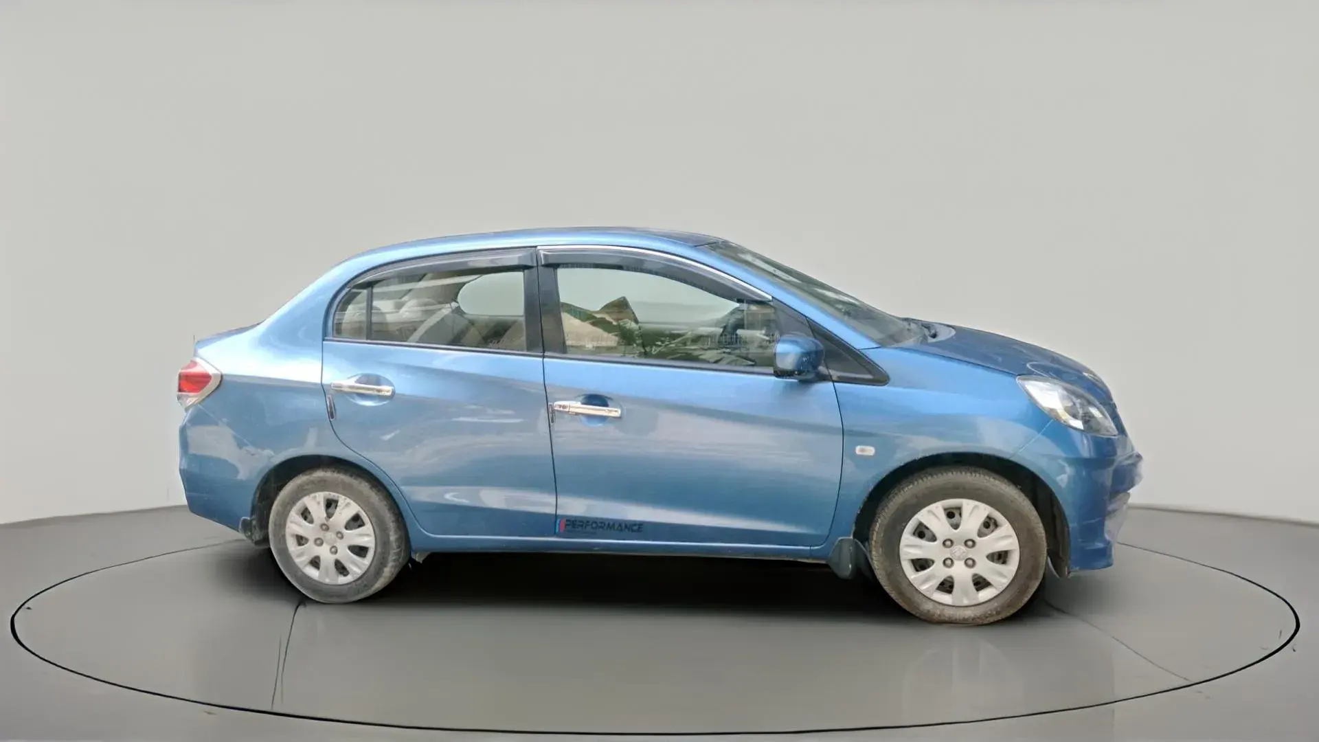 Honda Amaze — View 2