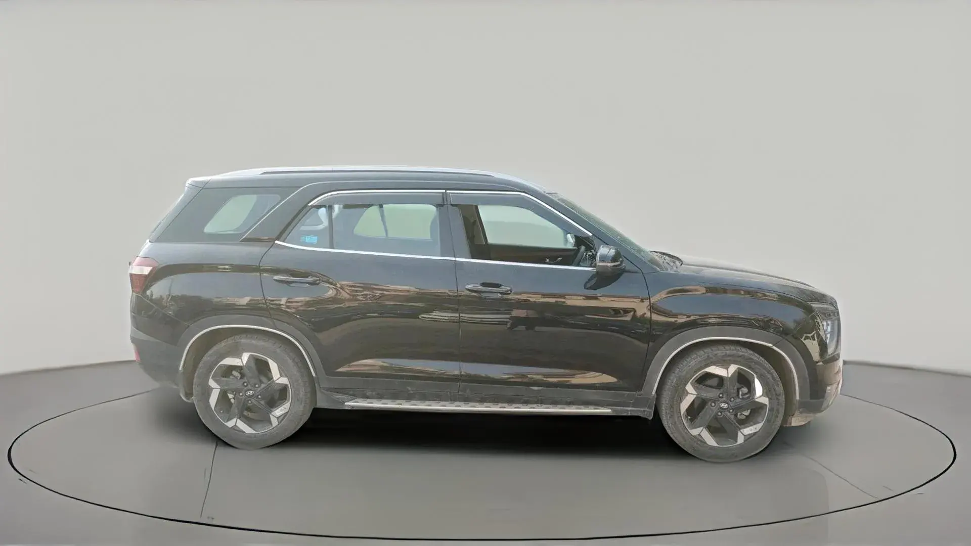 Hyundai Alcazar — View 2