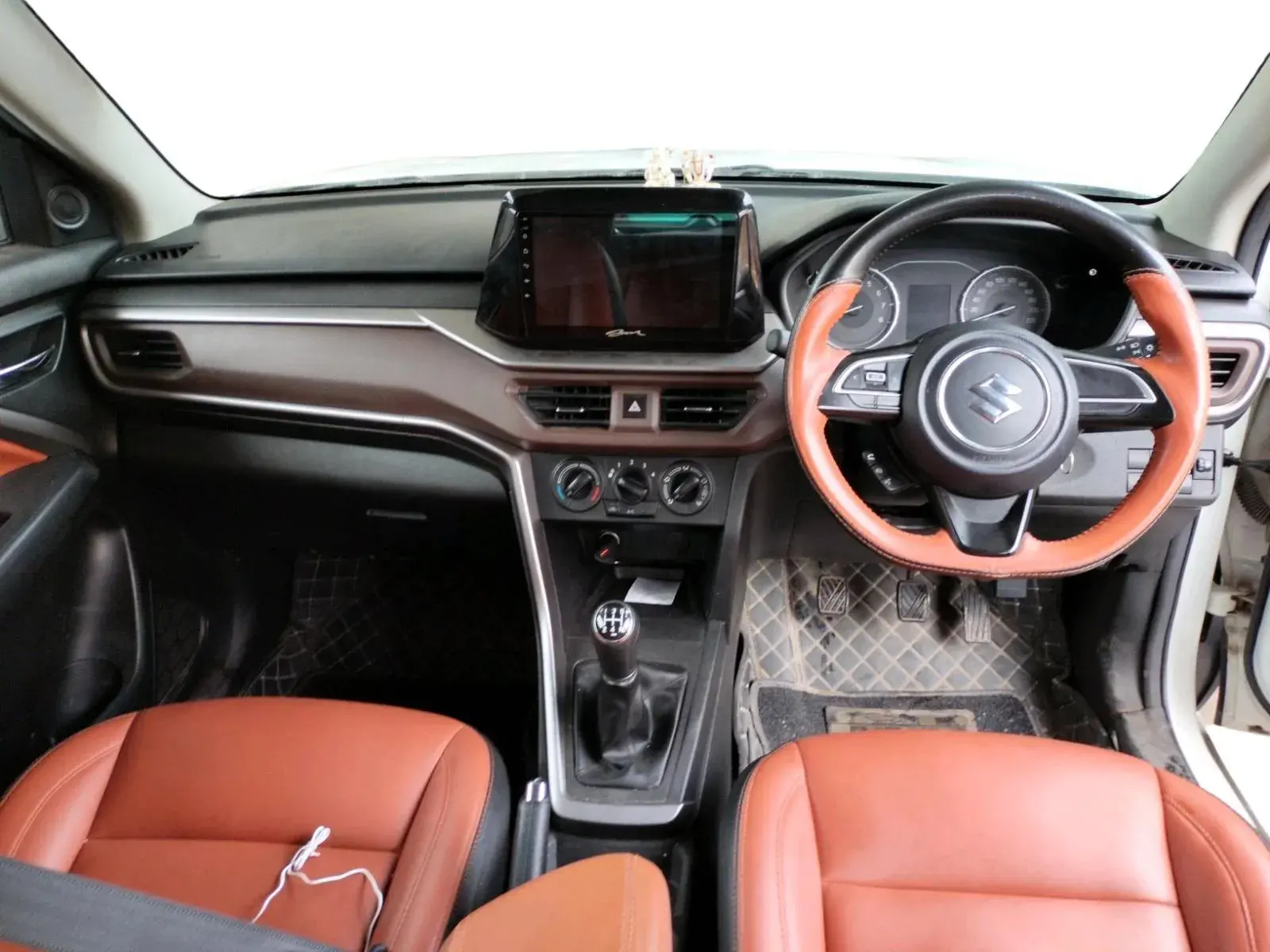 Maruti Suzuki Brezza — View 3