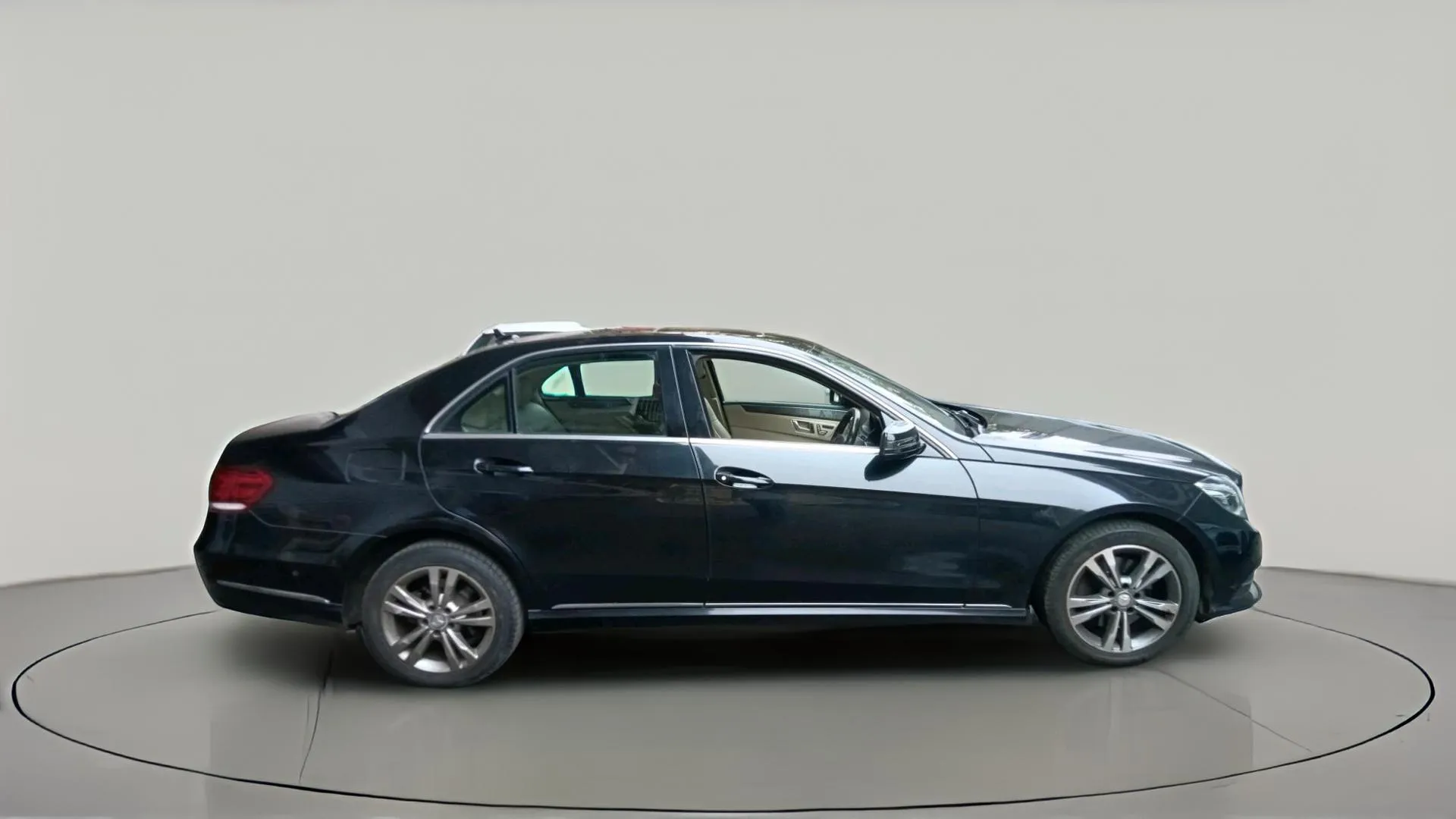 Mercedes-Benz E-Class — View 2