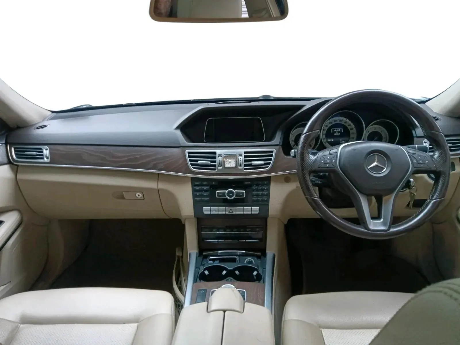 Mercedes-Benz E-Class — View 3