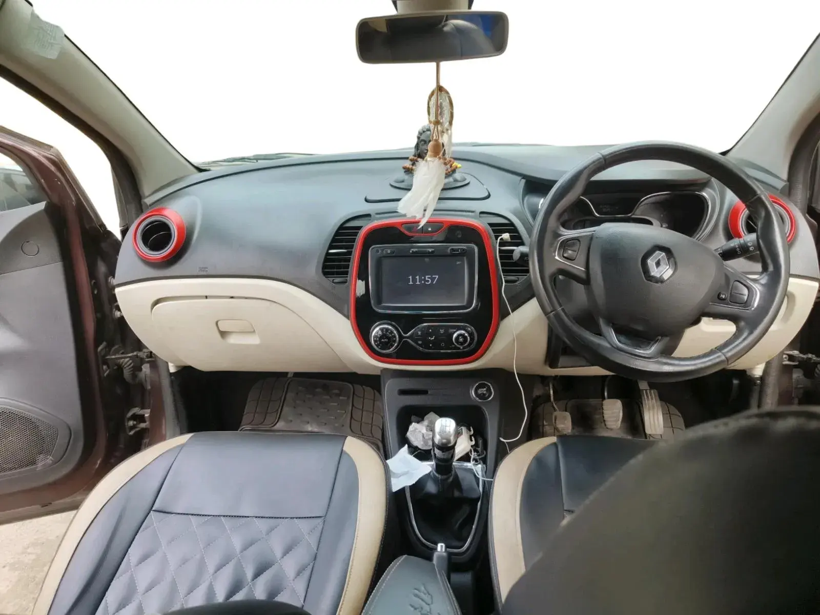 Renault Captur — View 3