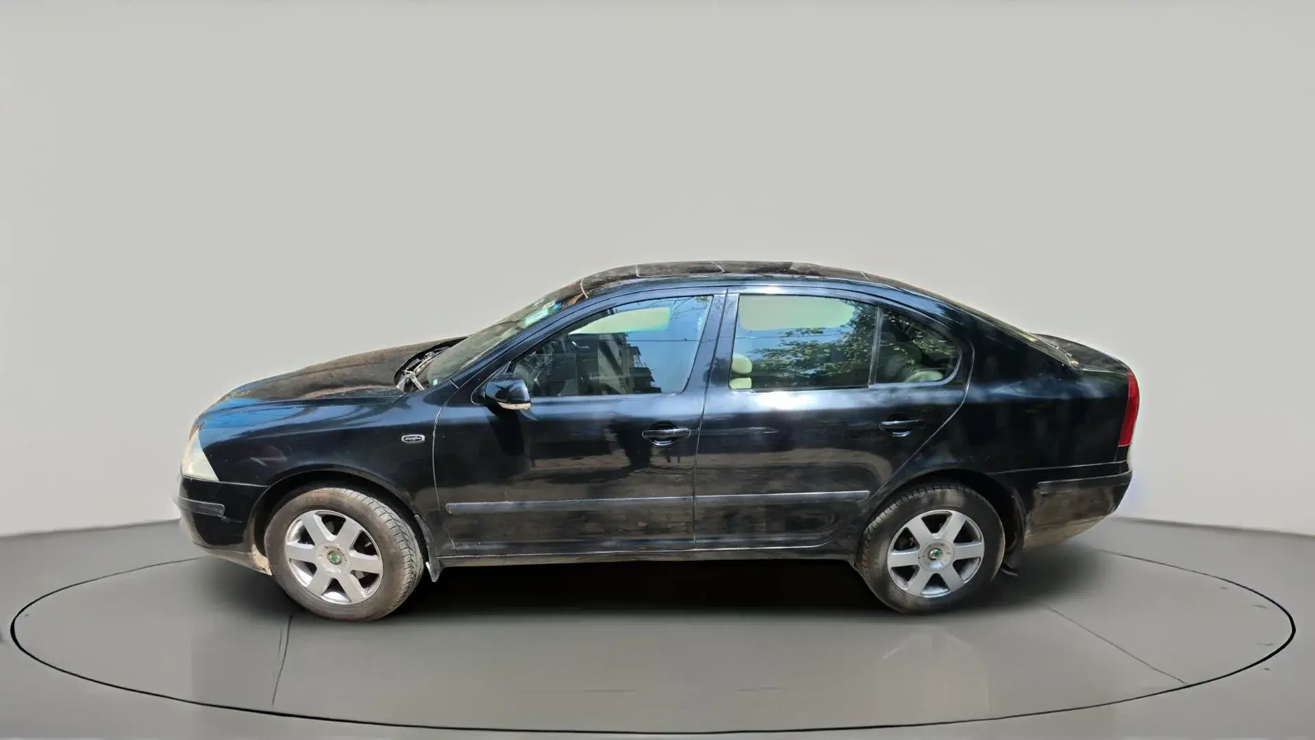 Skoda Laura — View 2