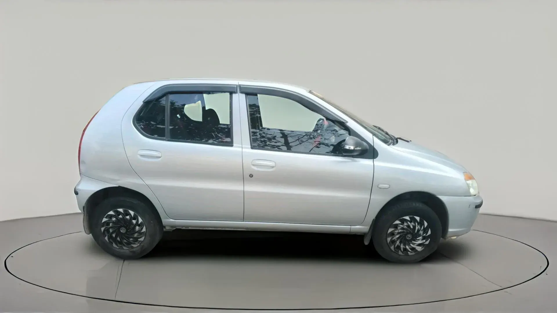 Tata Indica — View 2