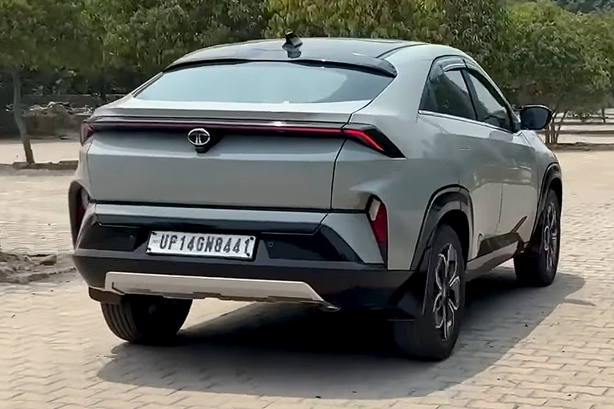Tata Sierra — Rear View