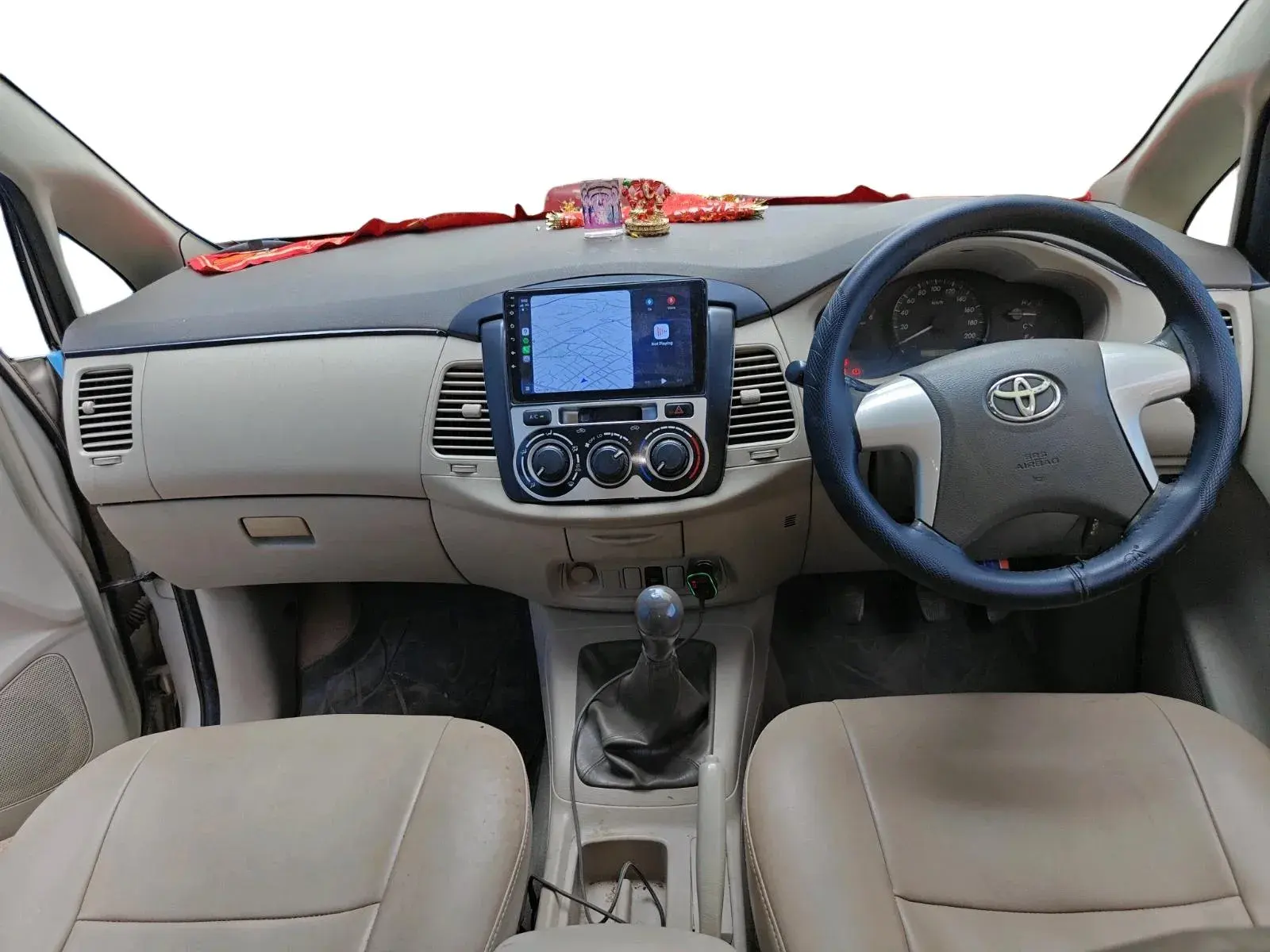 Toyota Innova — View 3